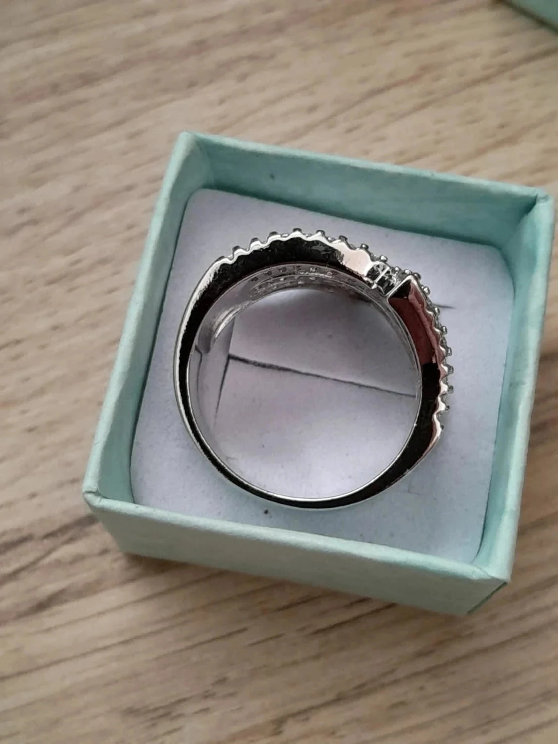 Gran anillo, con strass, N°13 color plateado talla 60 – photo 4